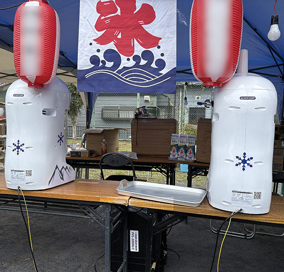 クリーン盆踊り会場で活用されたポータブル蓄電池とイベント設備の様子
